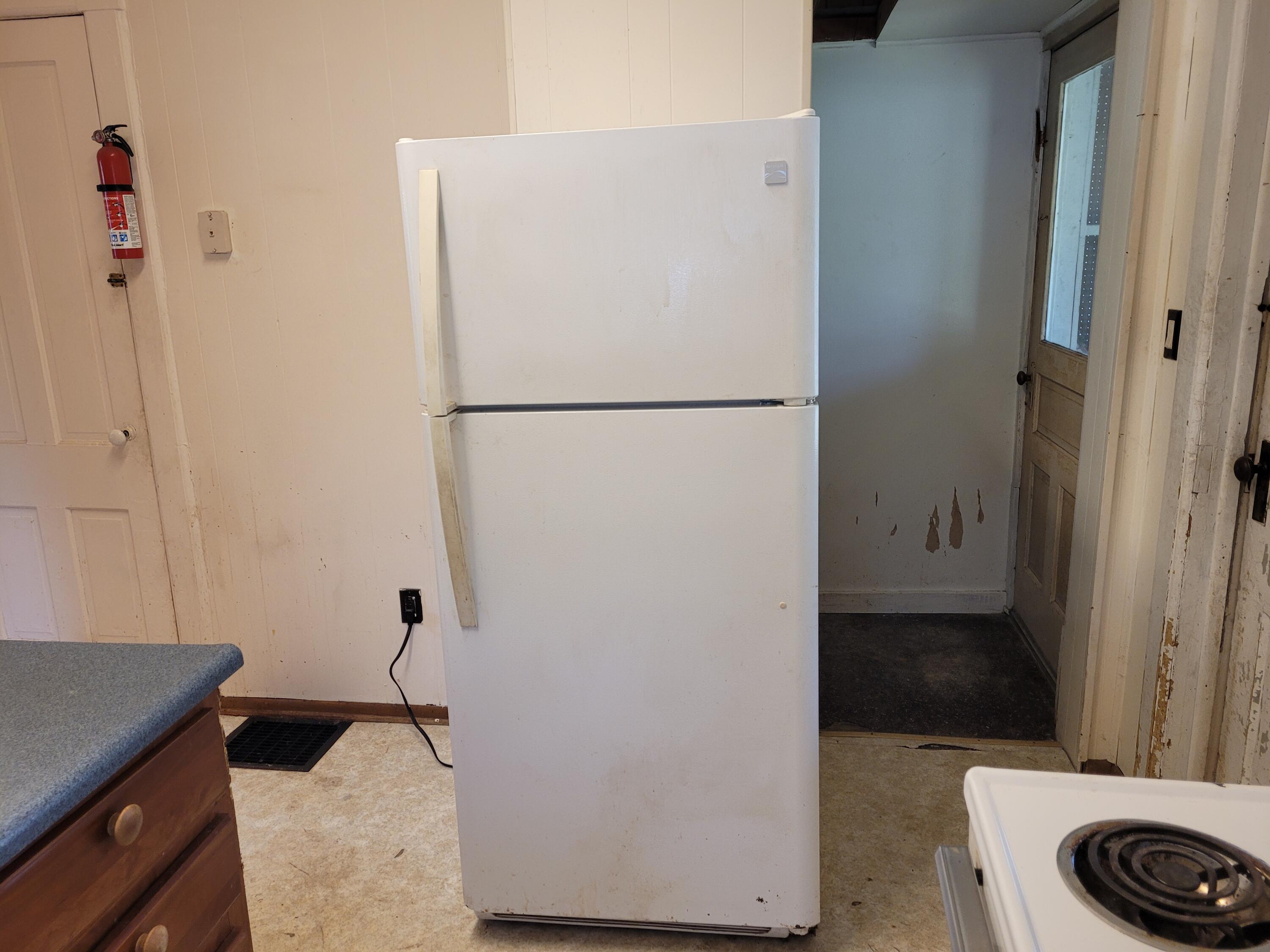 109 2nd Street Lawrence, MI 49064 - Photo 17 of 40 20250602_112001