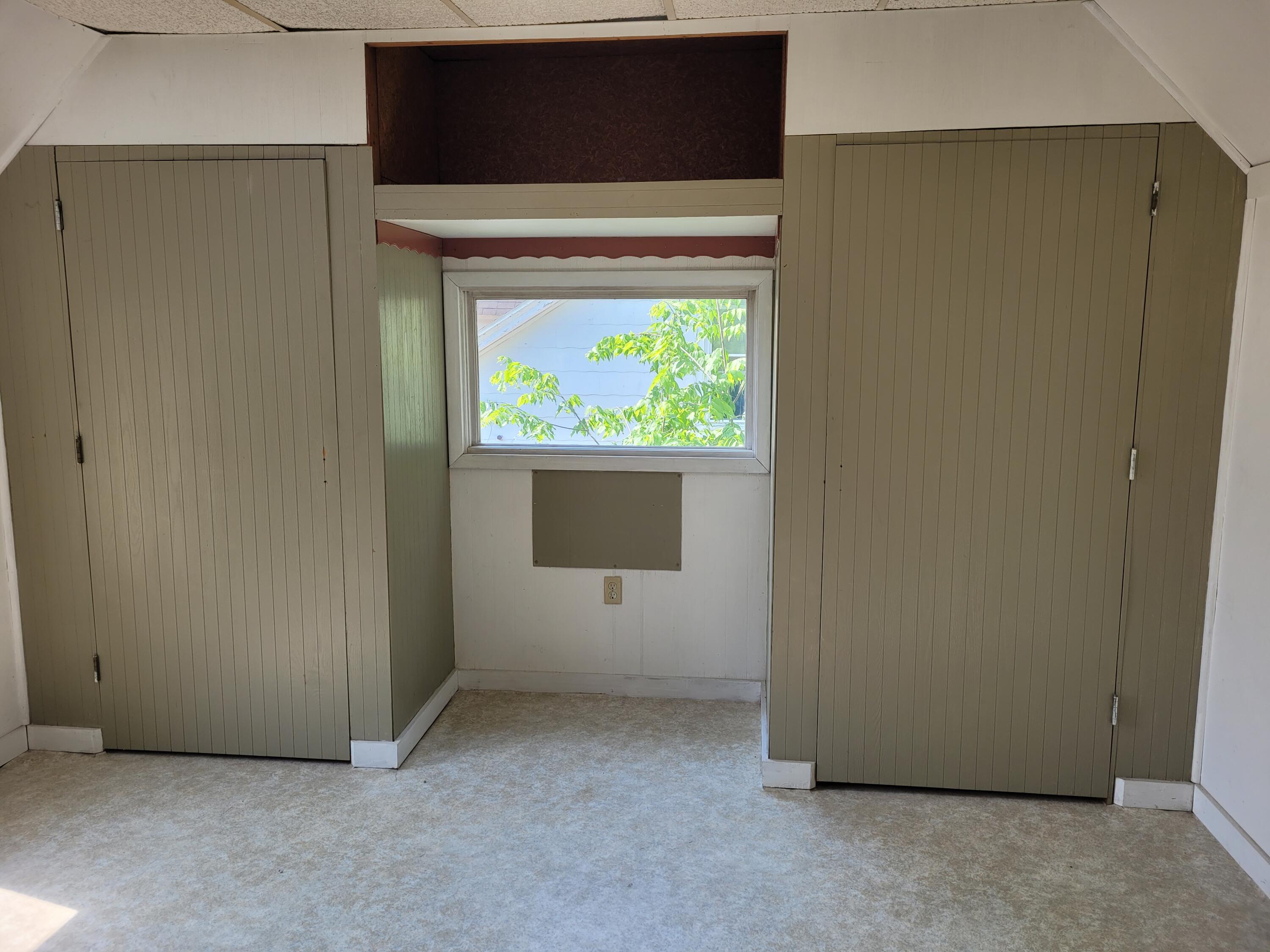 109 2nd Street Lawrence, MI 49064 - Photo 23 of 40 20250602_104247