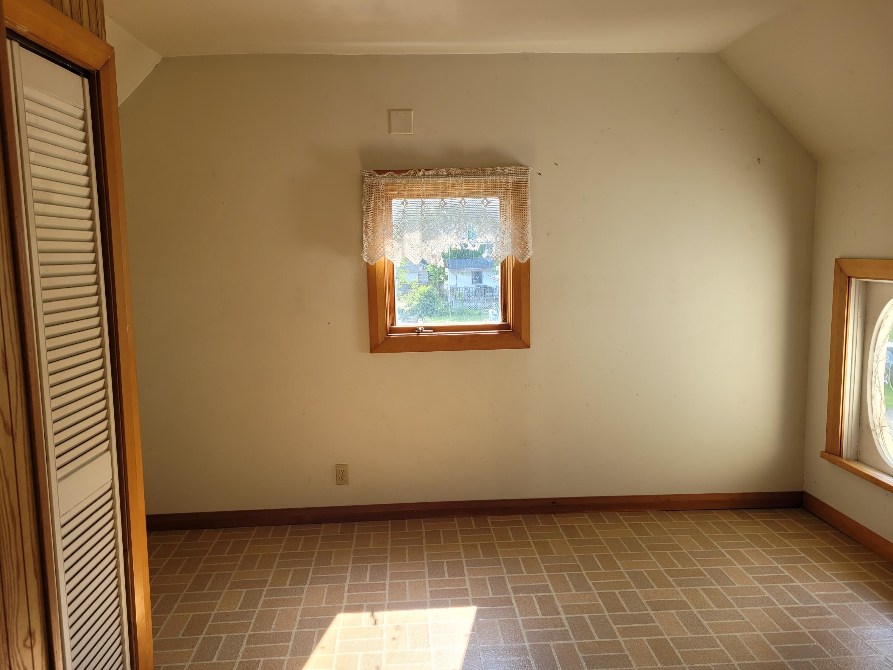 109 2nd Street Lawrence, MI 49064 - Photo 25 of 40 20250602_104412