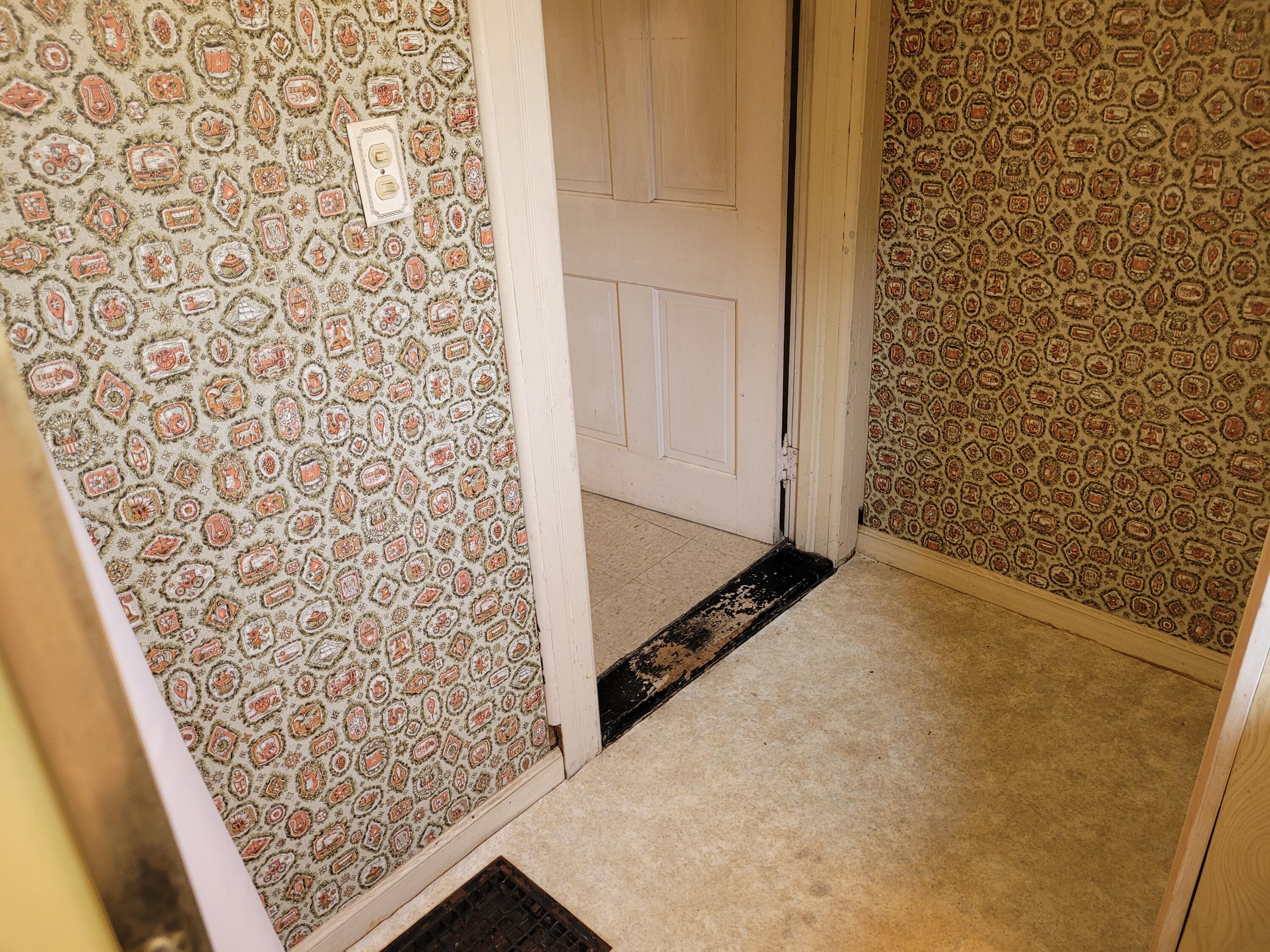 109 2nd Street Lawrence, MI 49064 - Photo 28 of 40 20250602_104643