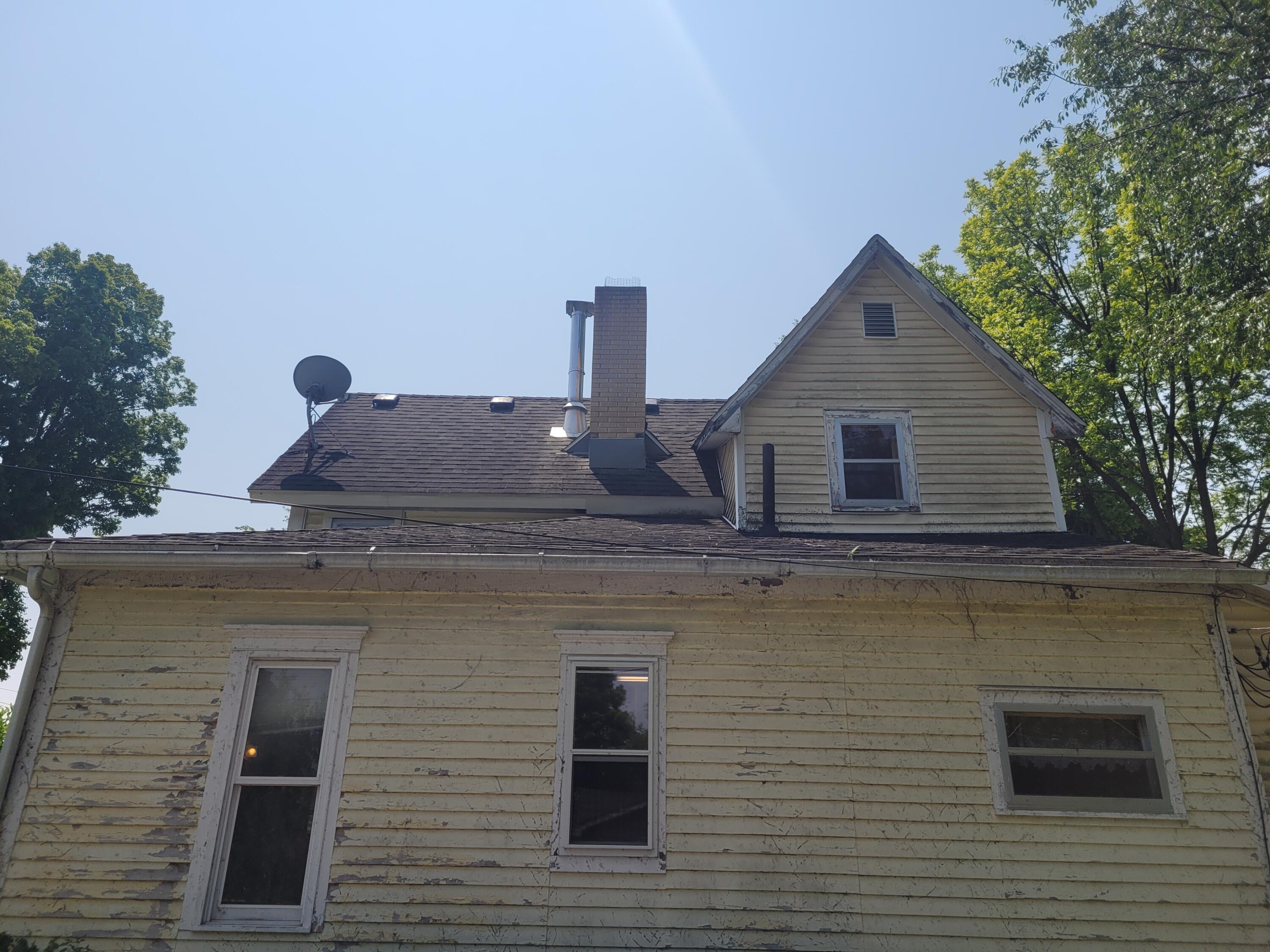 109 2nd Street Lawrence, MI 49064 - Photo 3 of 40 20250602_125730