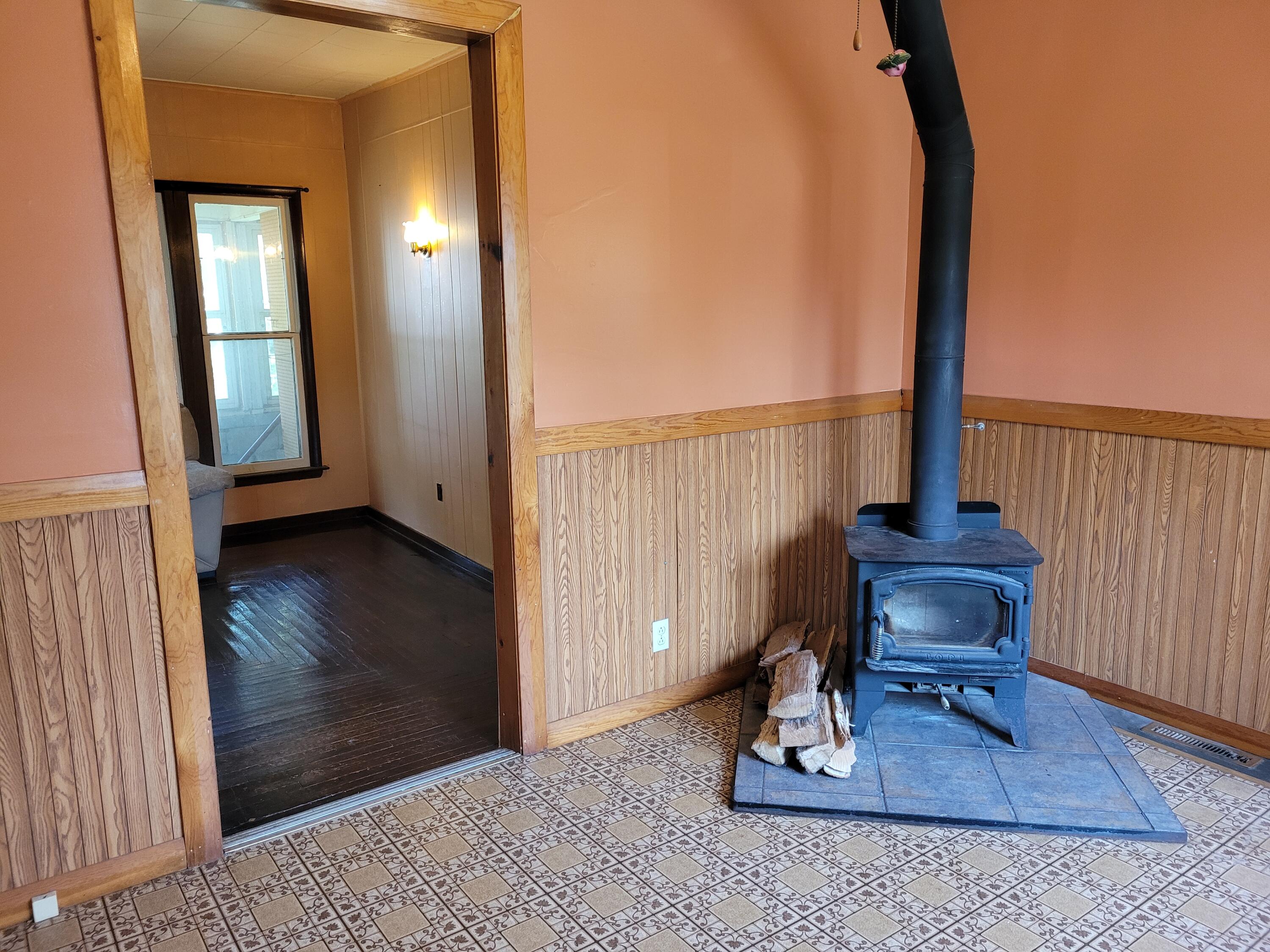 109 2nd Street Lawrence, MI 49064 - Photo 8 of 40 20250602_111837