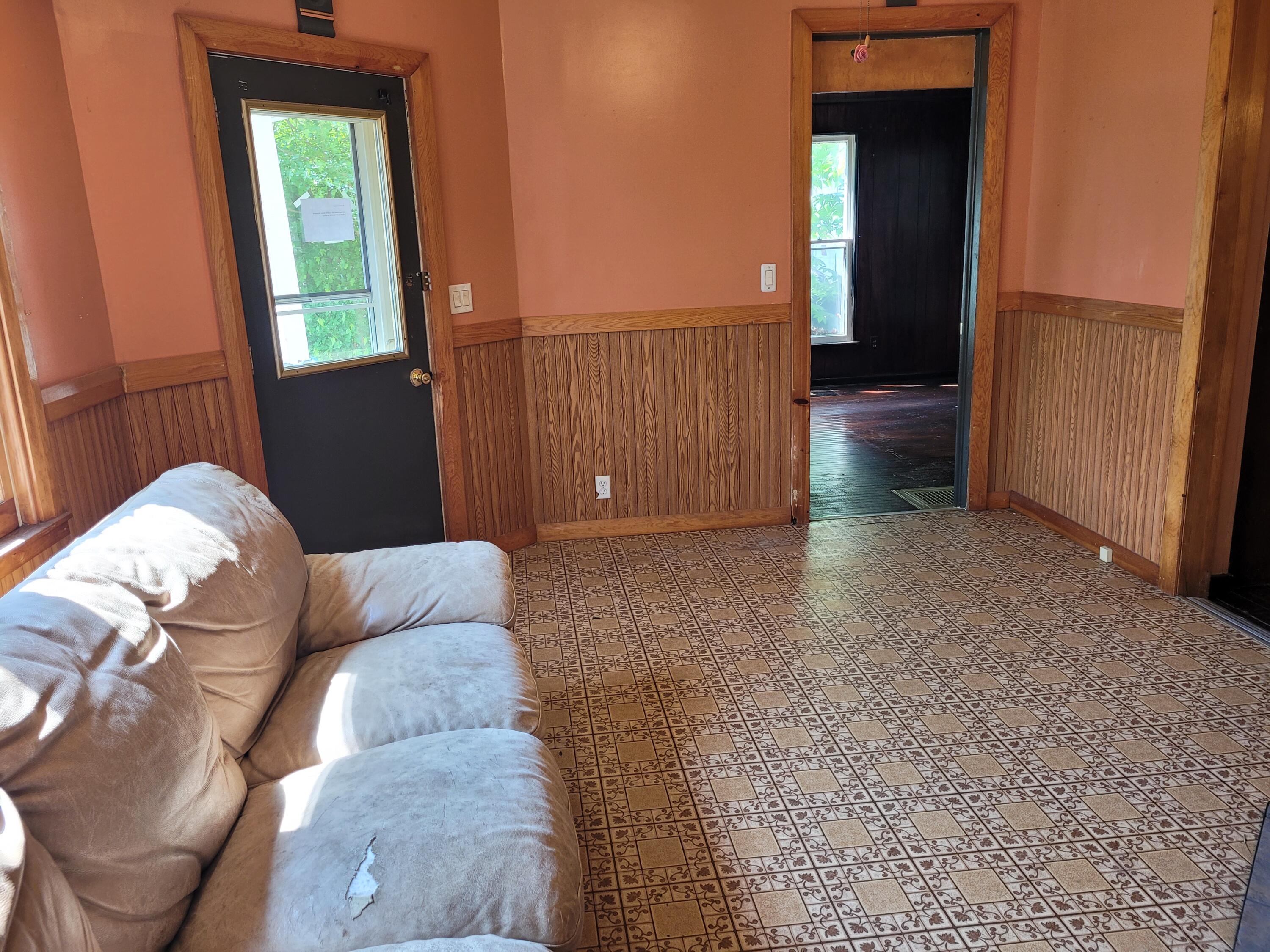 109 2nd Street Lawrence, MI 49064 - Photo 10 of 40 20250602_111905