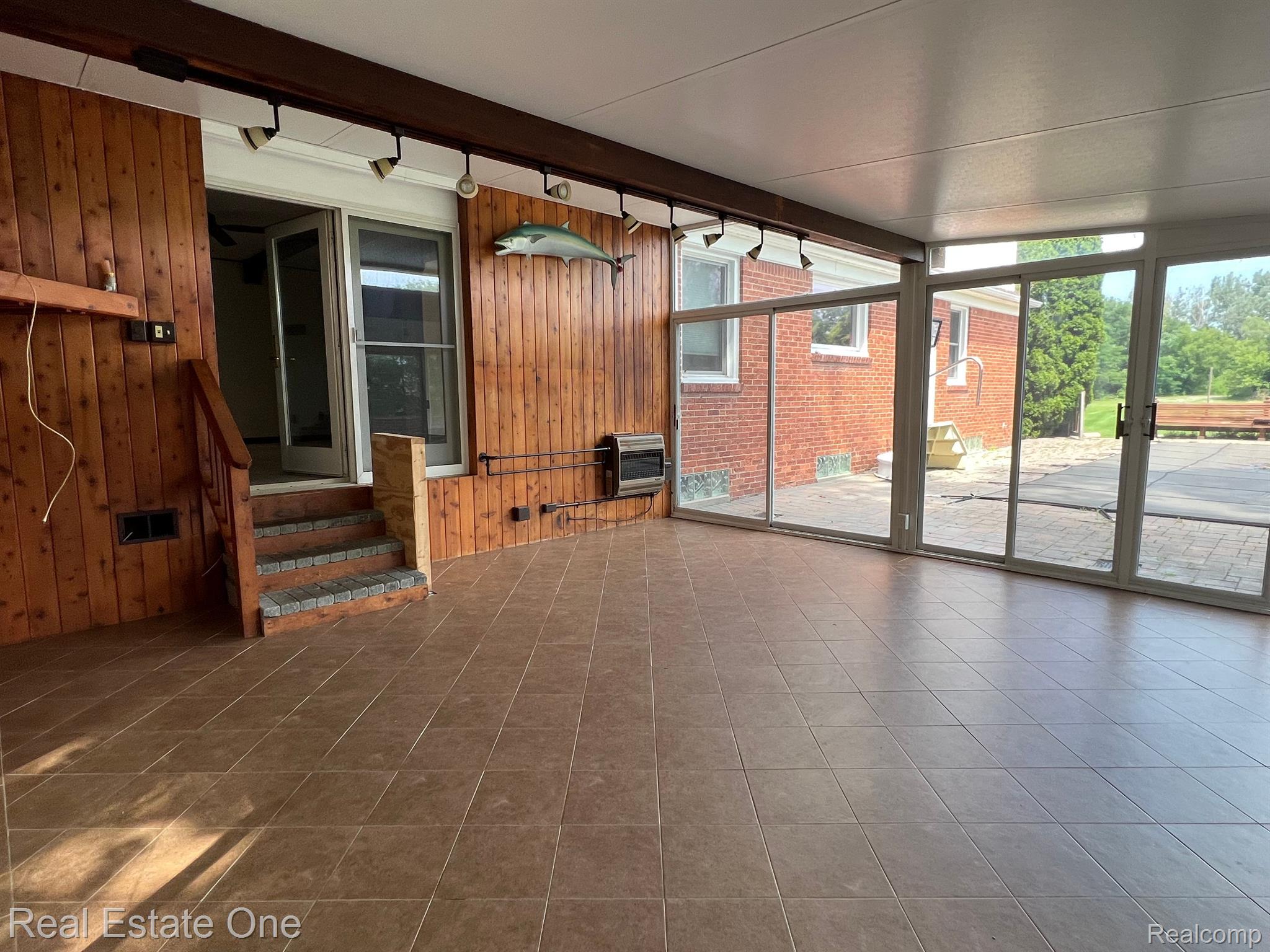 50590 Card Road Macomb, MI 48044 - Photo 16 of 37