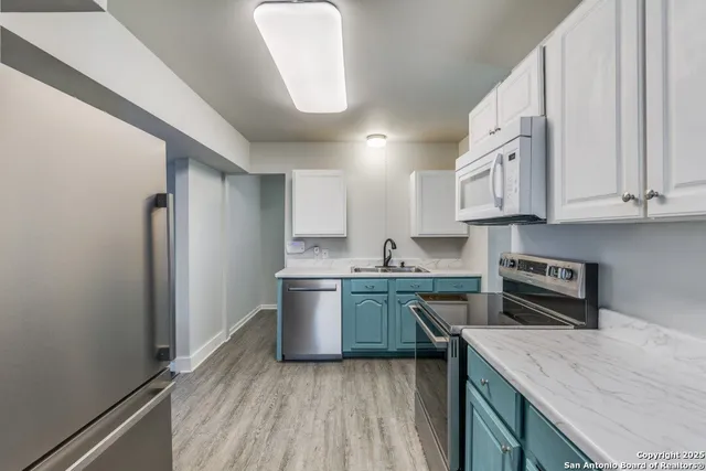 $1,600 | 122 Karm Street, Castroville, TX 78009