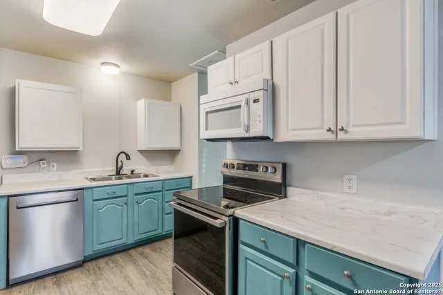 $1,500 | 122 Karm Street, Castroville, TX 78009