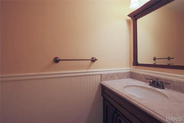 $242,000 | 307 Tilson Place, Hillsboro, IL 62049