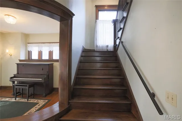 $242,000 | 307 Tilson Place, Hillsboro, IL 62049