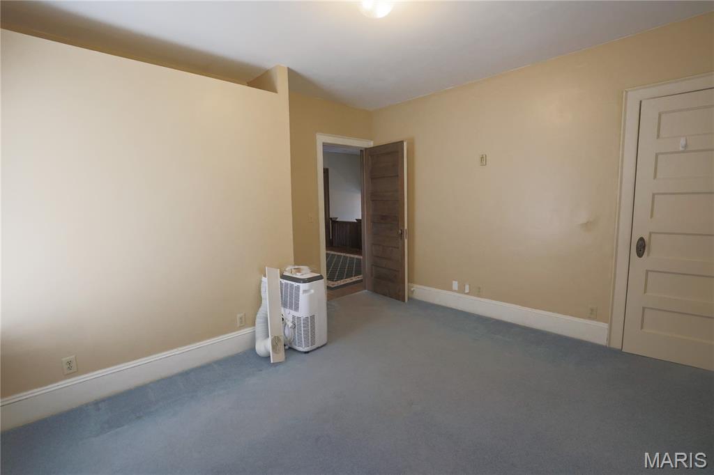 307 Tilson Place Hillsboro, IL 62049 - Photo 29 of 50