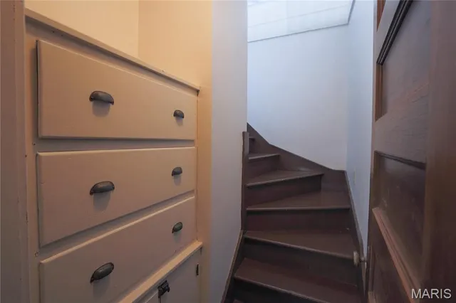 $242,000 | 307 Tilson Place, Hillsboro, IL 62049