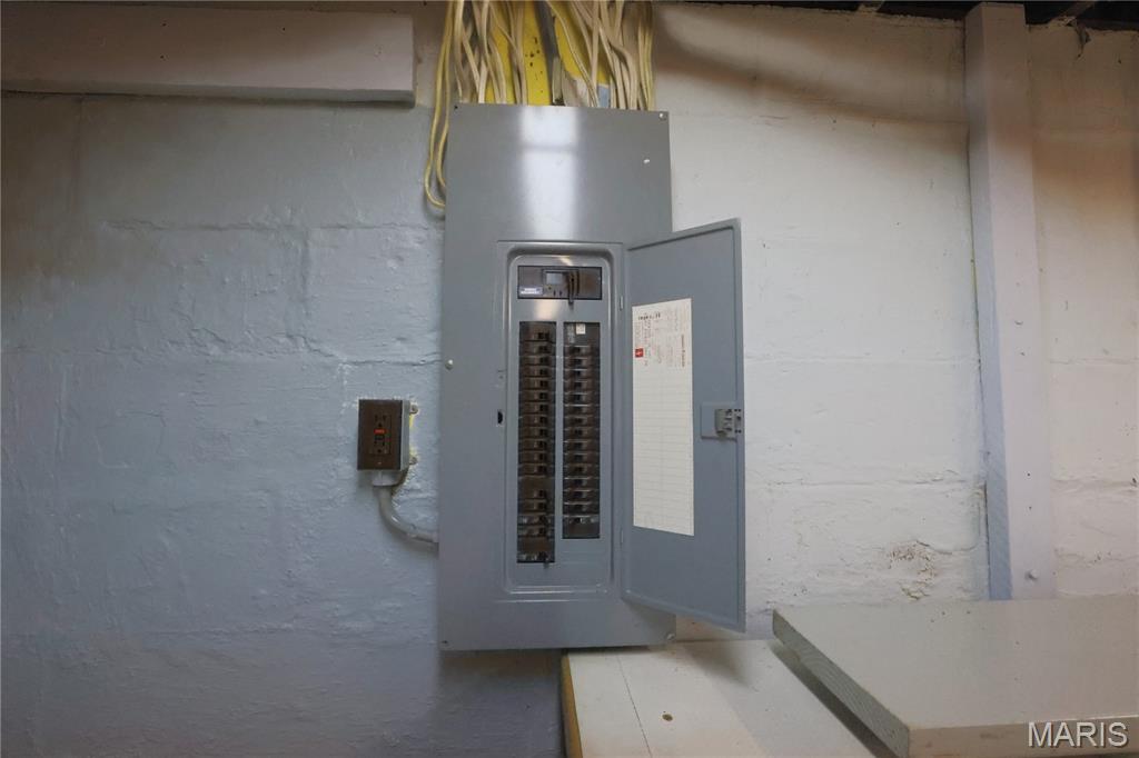 307 Tilson Place Hillsboro, IL 62049 - Photo 47 of 50