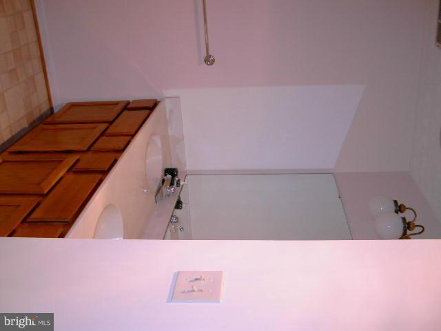7109 Moores Road Brandywine, MD 20613 - Photo 19 of 30 Bath
