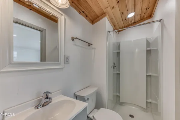 $260,000 | 438 Hartshaw Drive, Greeneville, TN 37743