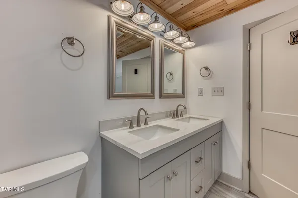 $260,000 | 438 Hartshaw Drive, Greeneville, TN 37743