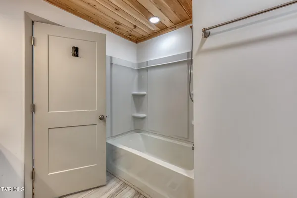 $260,000 | 438 Hartshaw Drive, Greeneville, TN 37743