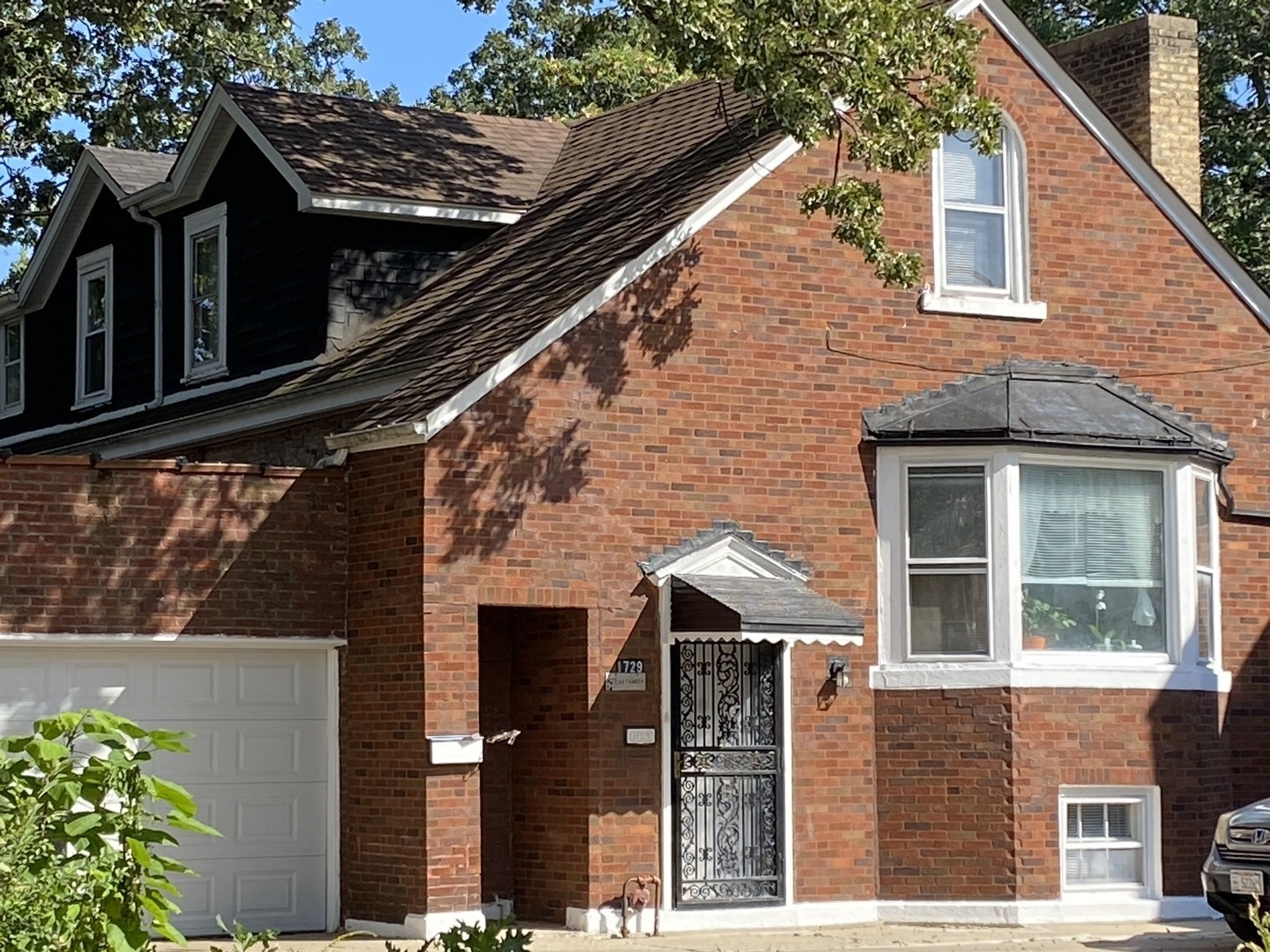 a view of house with outdoor space