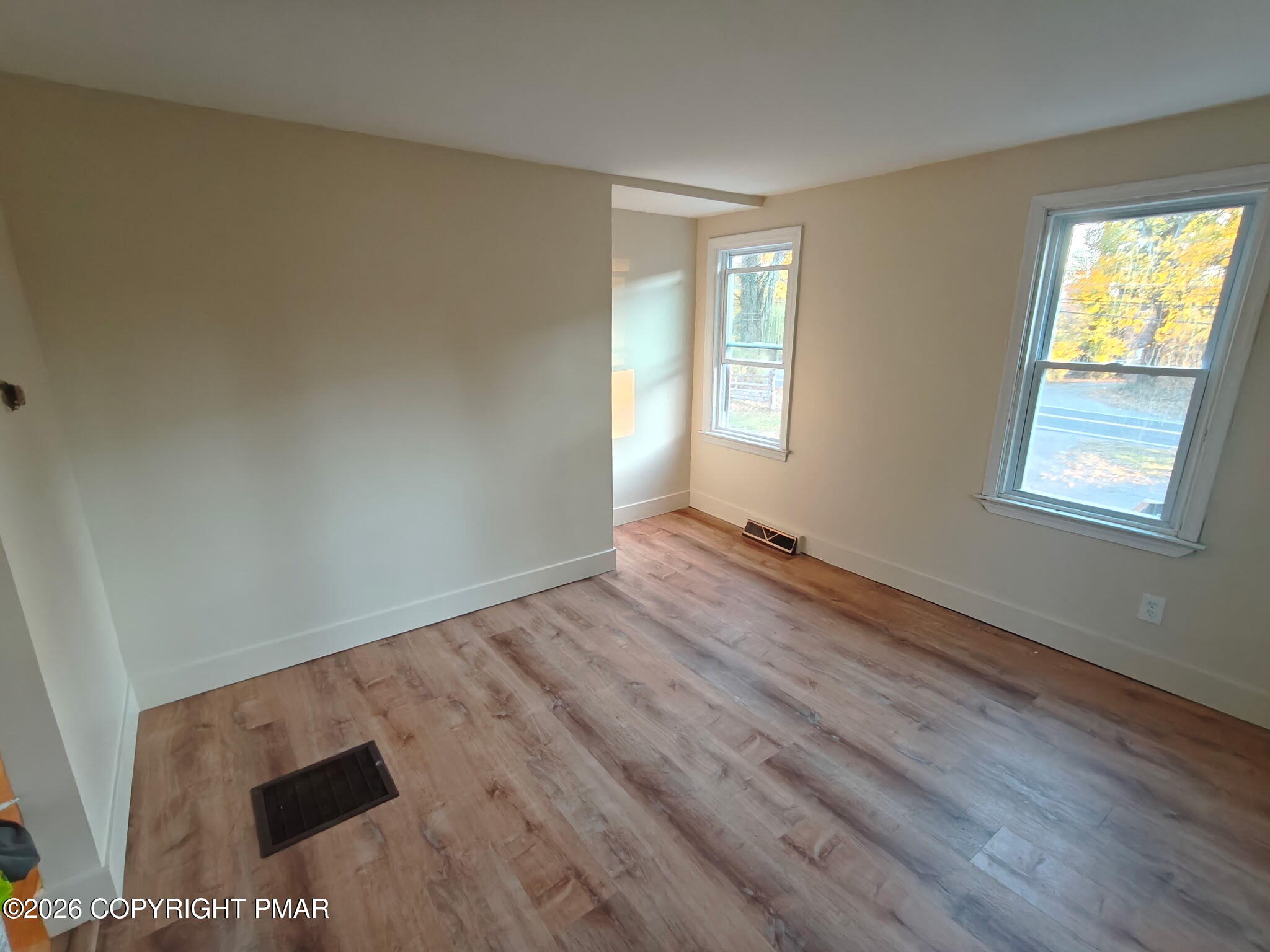 600 Rte 115 Saylorsburg, PA 18353 - Photo 25 of 26 a view of an empty room and window