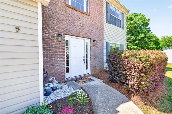 $385,000 | 1209 Mystic Drive, Loganville, GA 30052