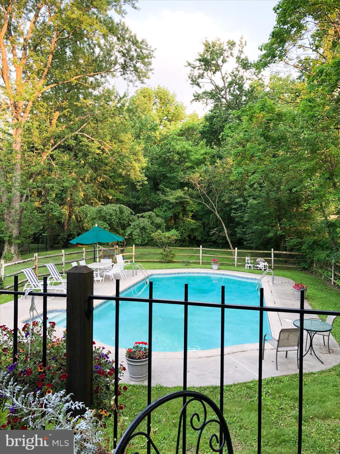 331 Hamilton Avenue Princeton, NJ 08540 - Photo 30 of 31 a view of a chairs and table in the yard