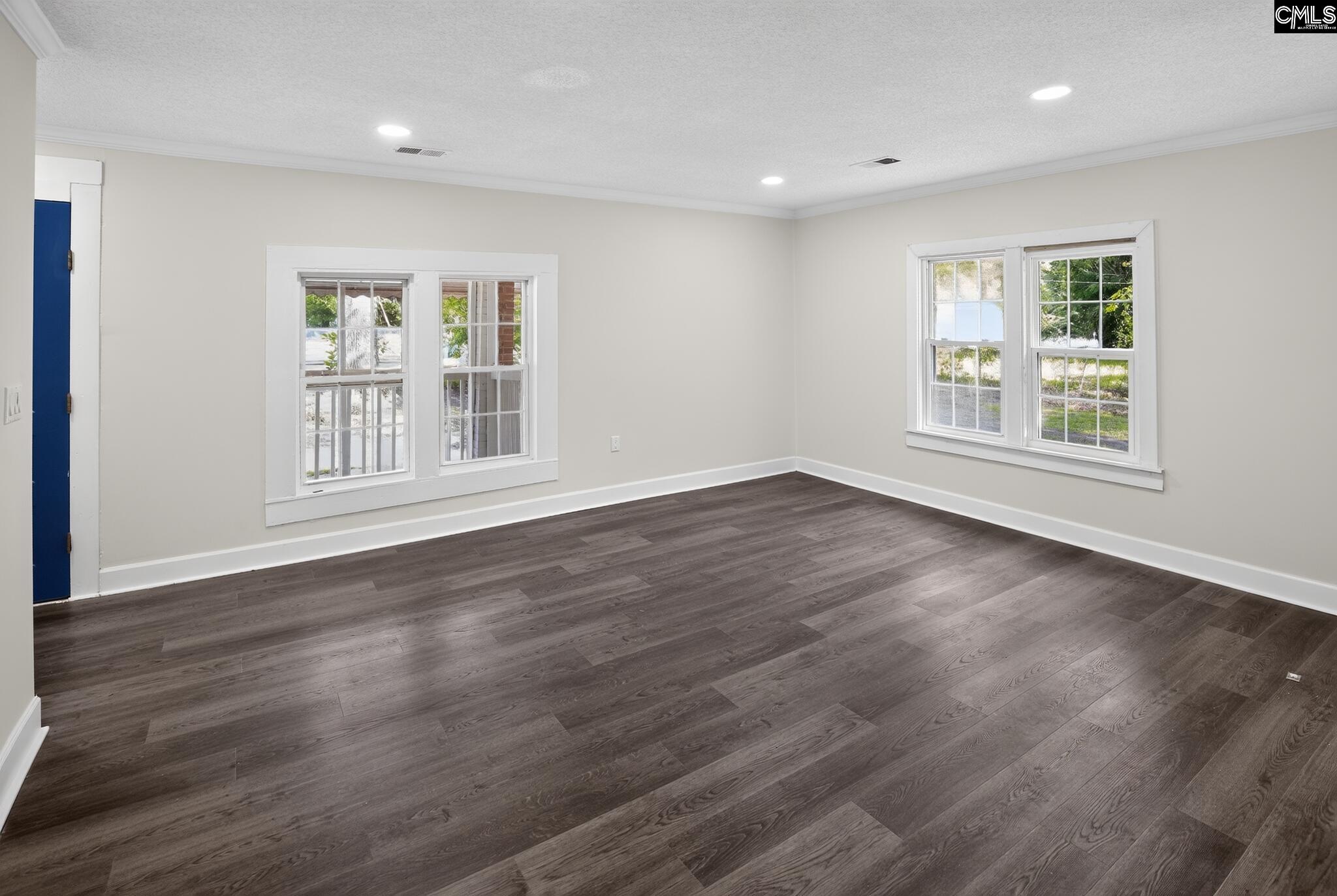 302 Vanboklen Street Eastover, SC 29044 - Photo 6 of 34