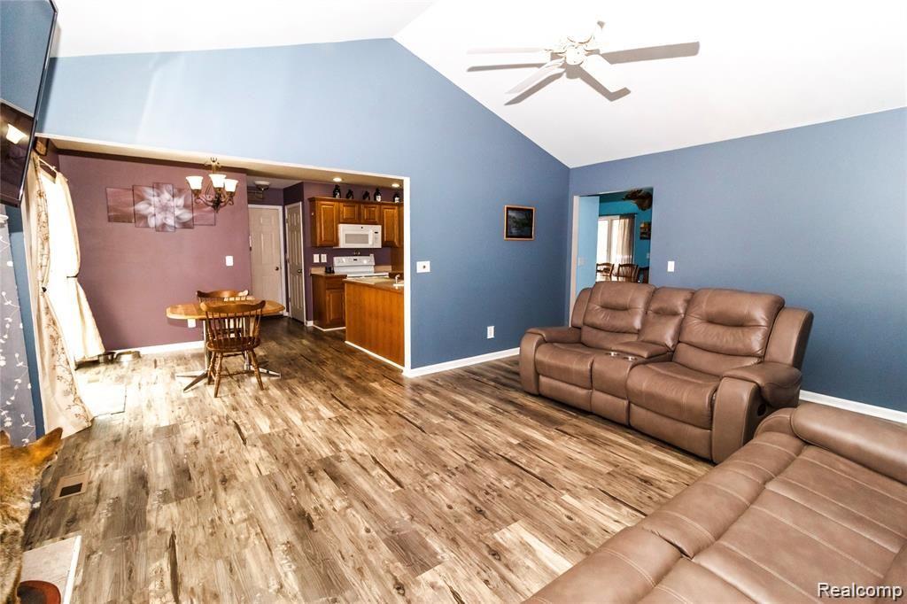 3824 Jefferson Road North Branch, MI 48461 - Photo 7 of 47 Living Room (2).jpg