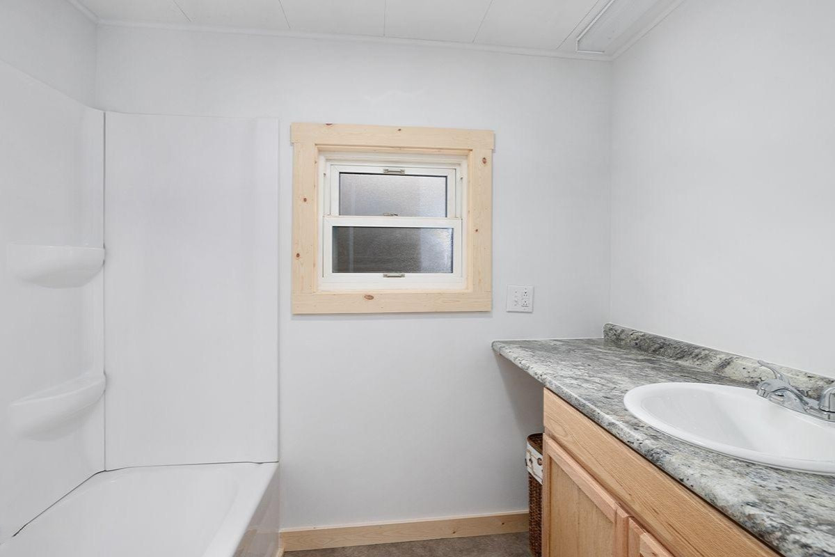 11667 Podunk Road Northeast Greenville, MI 48838 - Photo 13 of 18 444C3507-AF81-4B27-BF8F-526EF72F8447
