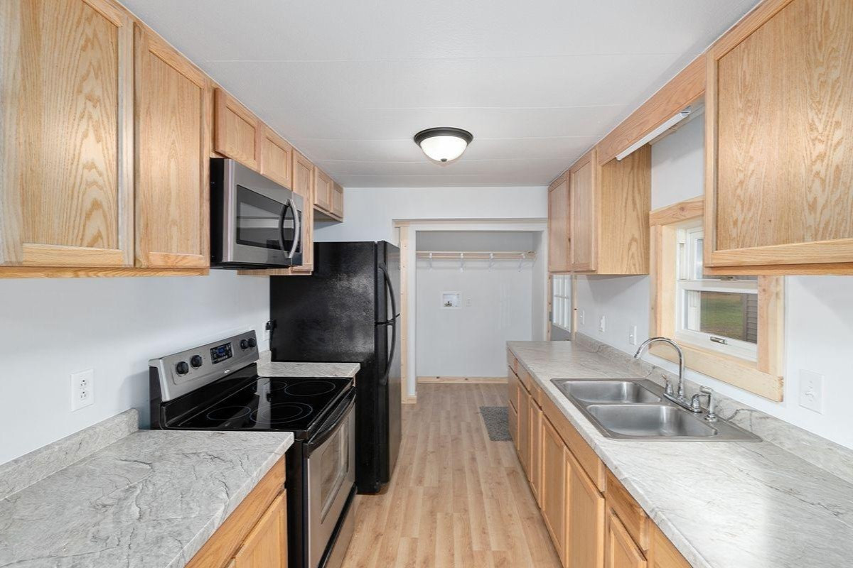 11667 Podunk Road Northeast Greenville, MI 48838 - Photo 6 of 18 C8C195AF-36A7-4B57-96DA-FC422BB1FD62