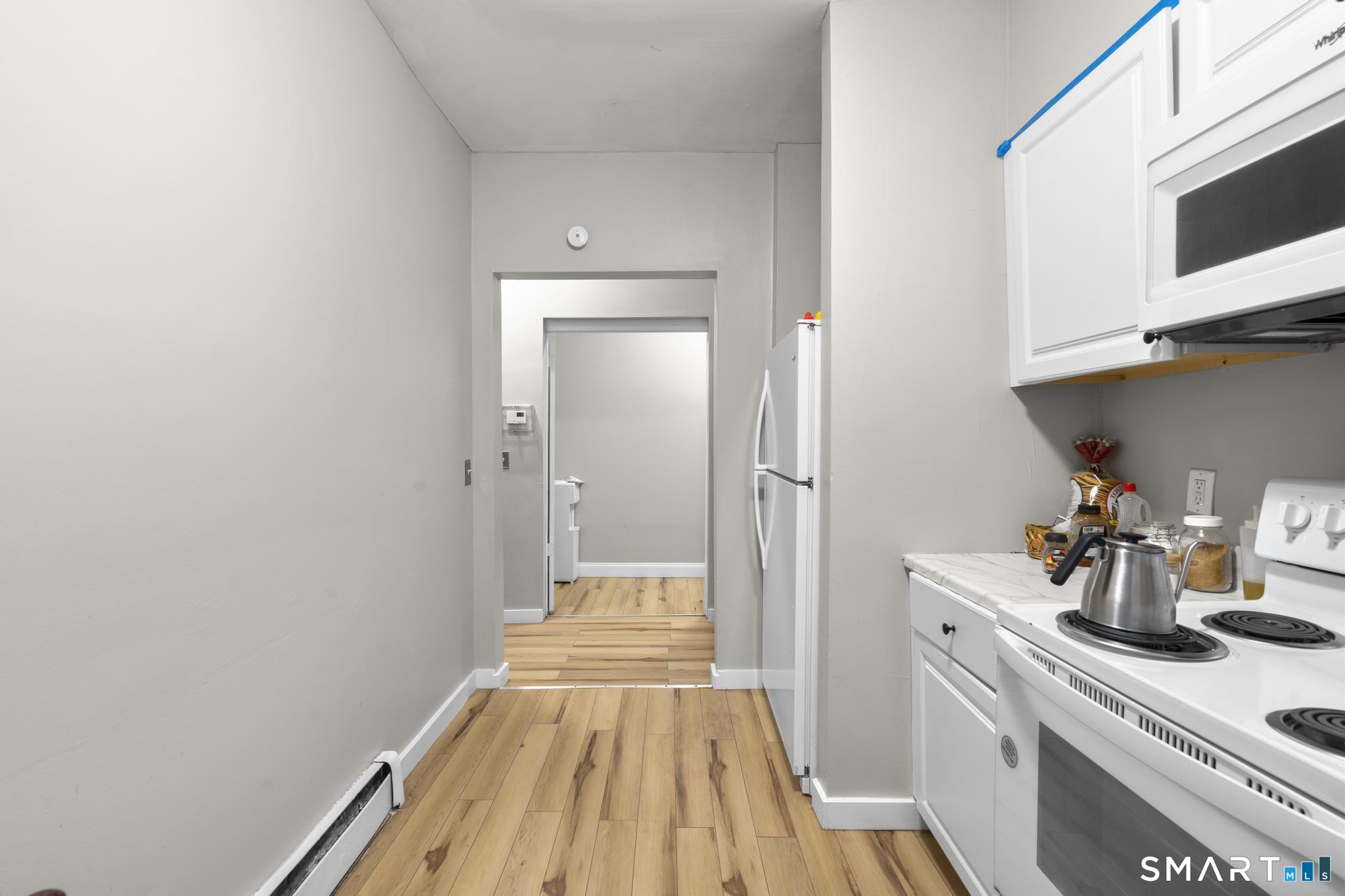 39 Cliff Street Norwich, CT 06360 - Photo 12 of 38