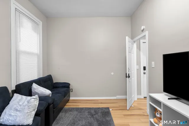 $550,000 | 39 Cliff Street, Norwich, CT 06360