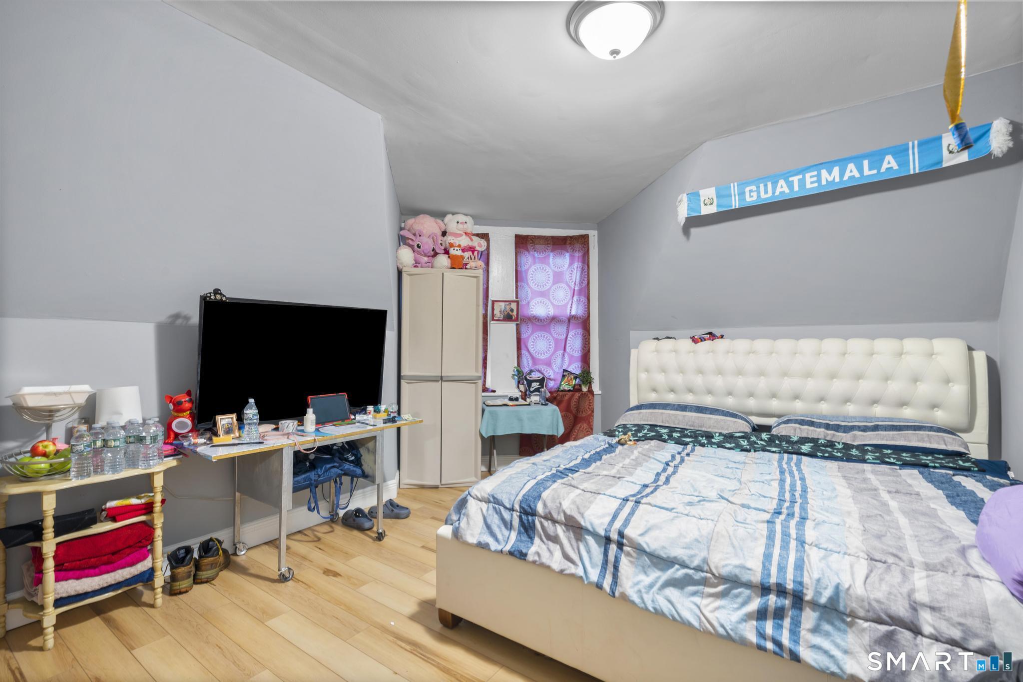 39 Cliff Street Norwich, CT 06360 - Photo 23 of 38