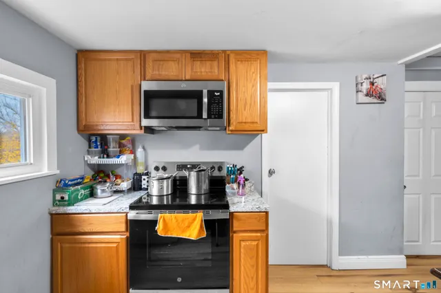 $550,000 | 39 Cliff Street, Norwich, CT 06360