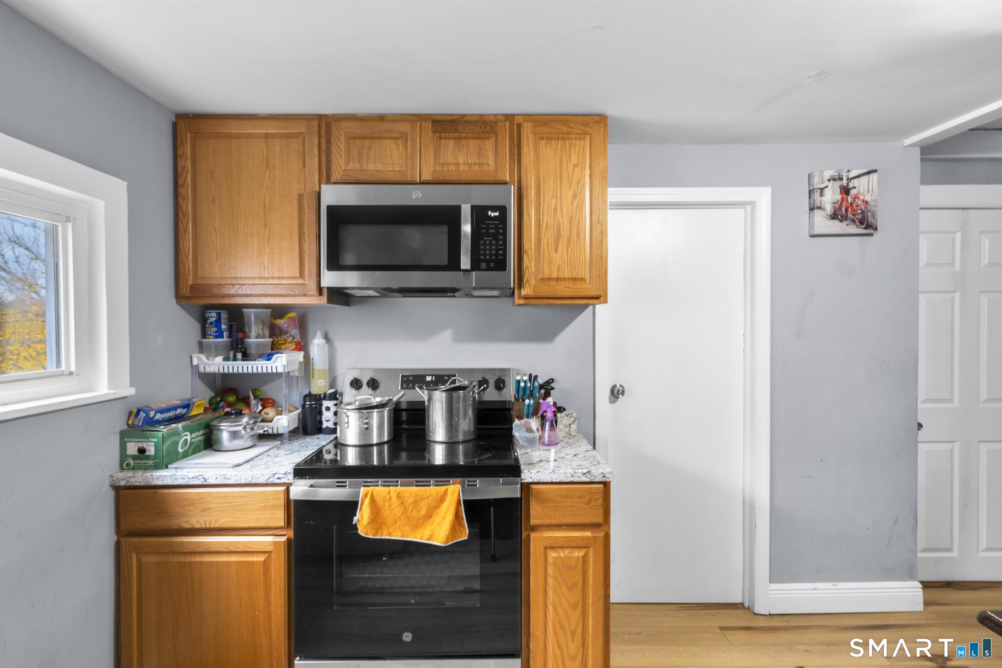 39 Cliff Street Norwich, CT 06360 - Photo 30 of 38