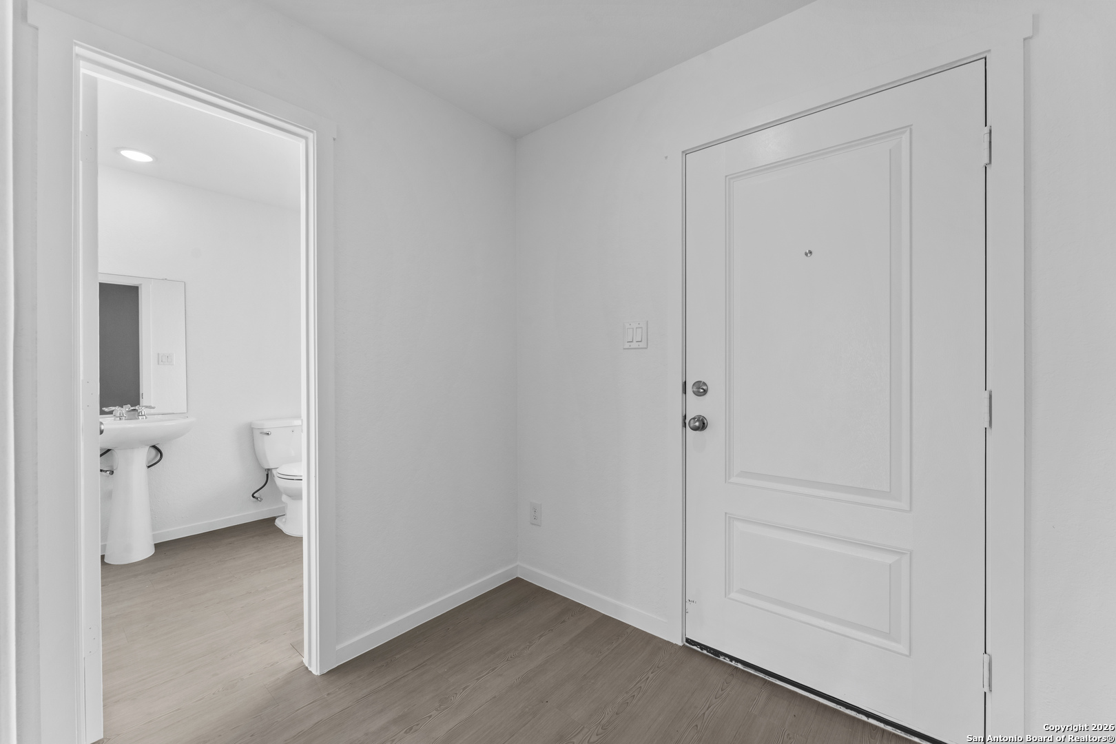 1847 Nuthatch Ridge New Braunfels, TX 78130 - Photo 2 of 30