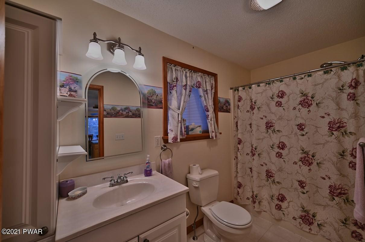 886 Deerfield Road Lake Ariel, PA 18436 - Photo 28 of 83