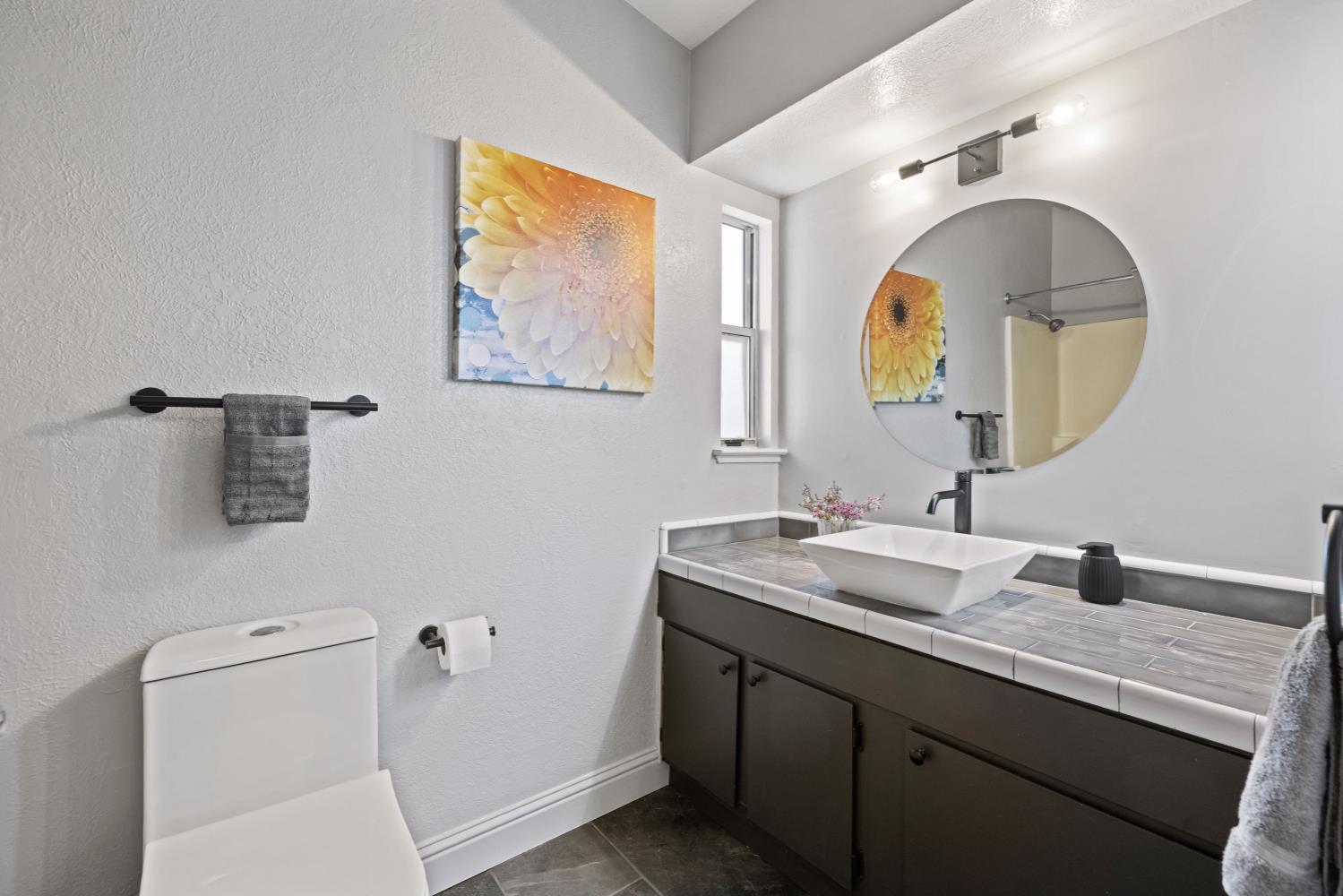 8068 Halkeep Way Sacramento, CA 95823 - Photo 17 of 27