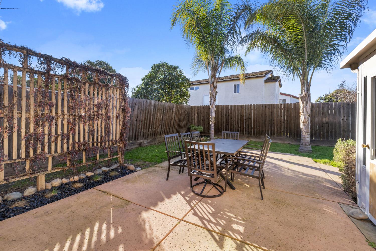 8068 Halkeep Way Sacramento, CA 95823 - Photo 24 of 27