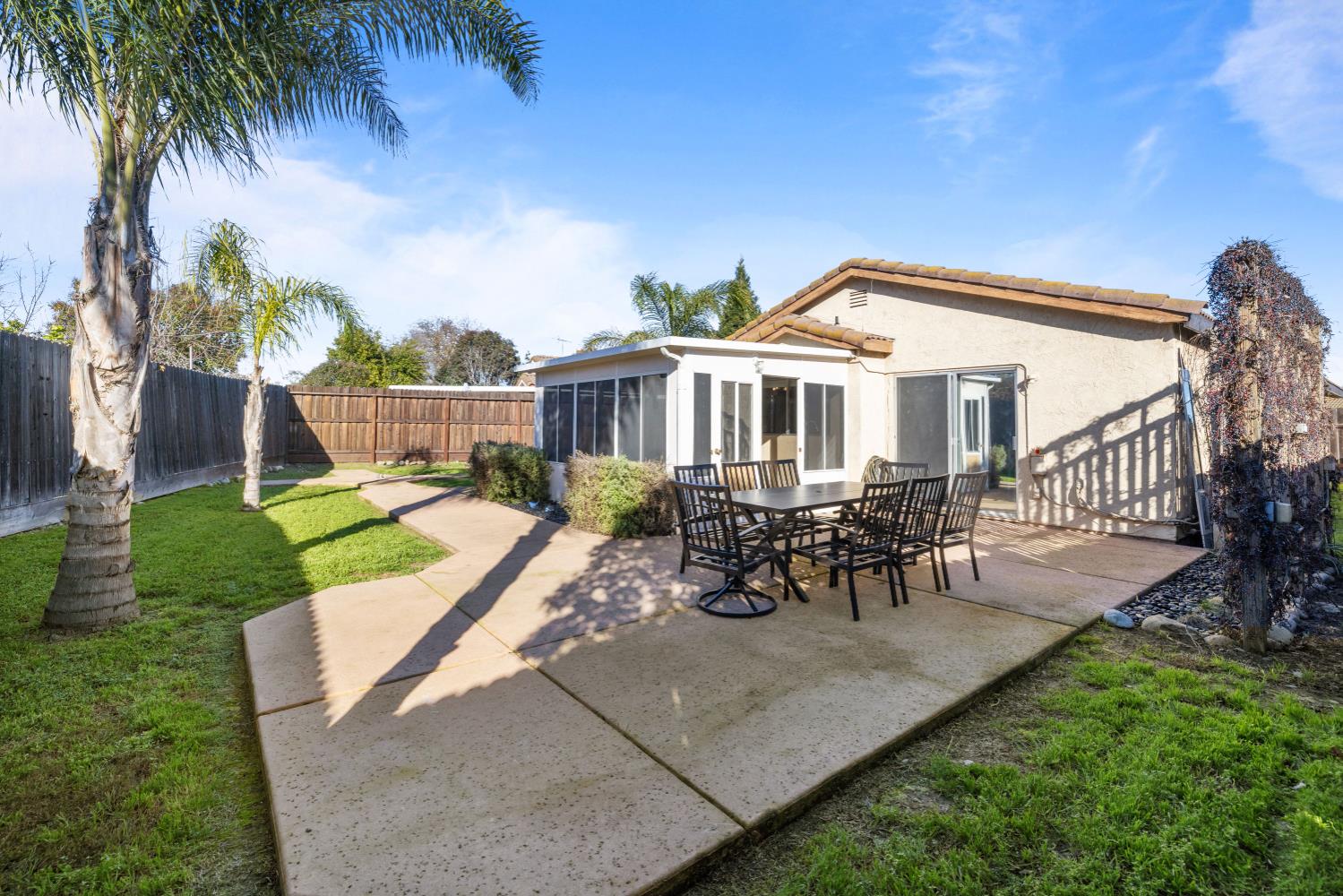 8068 Halkeep Way Sacramento, CA 95823 - Photo 25 of 27