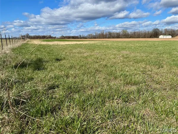 $90,000 | 2215 State Hwy U, Sikeston, MO 63801
