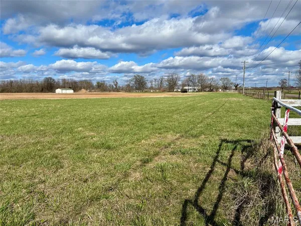 $90,000 | 2215 State Hwy U, Sikeston, MO 63801
