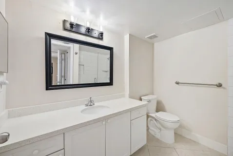 $325,000 | 260 Village Boulevard, Unit 5204, Tequesta, FL 33469