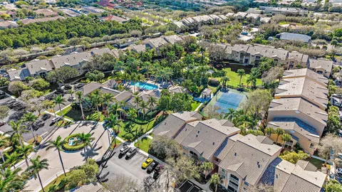 $325,000 | 260 Village Boulevard, Unit 5204, Tequesta, FL 33469