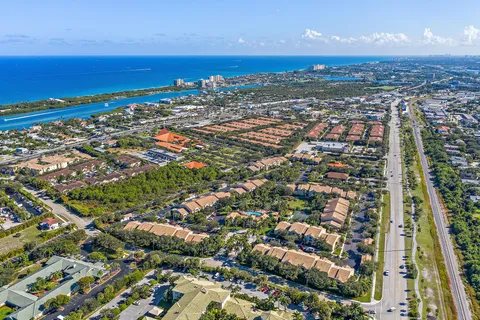 $325,000 | 260 Village Boulevard, Unit 5204, Tequesta, FL 33469