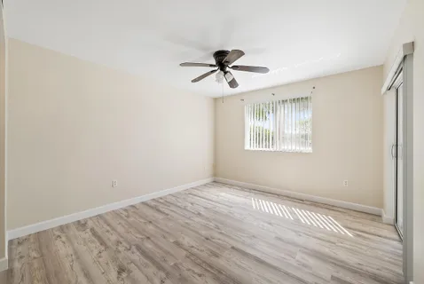 $325,000 | 260 Village Boulevard, Unit 5204, Tequesta, FL 33469