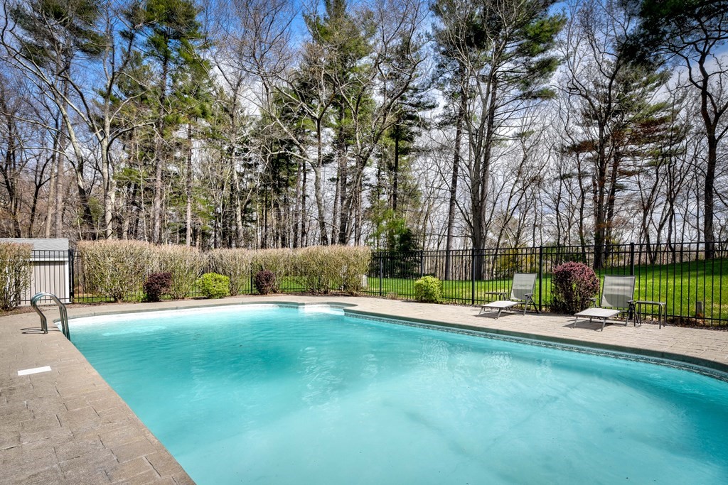 63 Westcott Road Hopedale, MA 01747 - Photo 3 of 20 Gallery Image 3