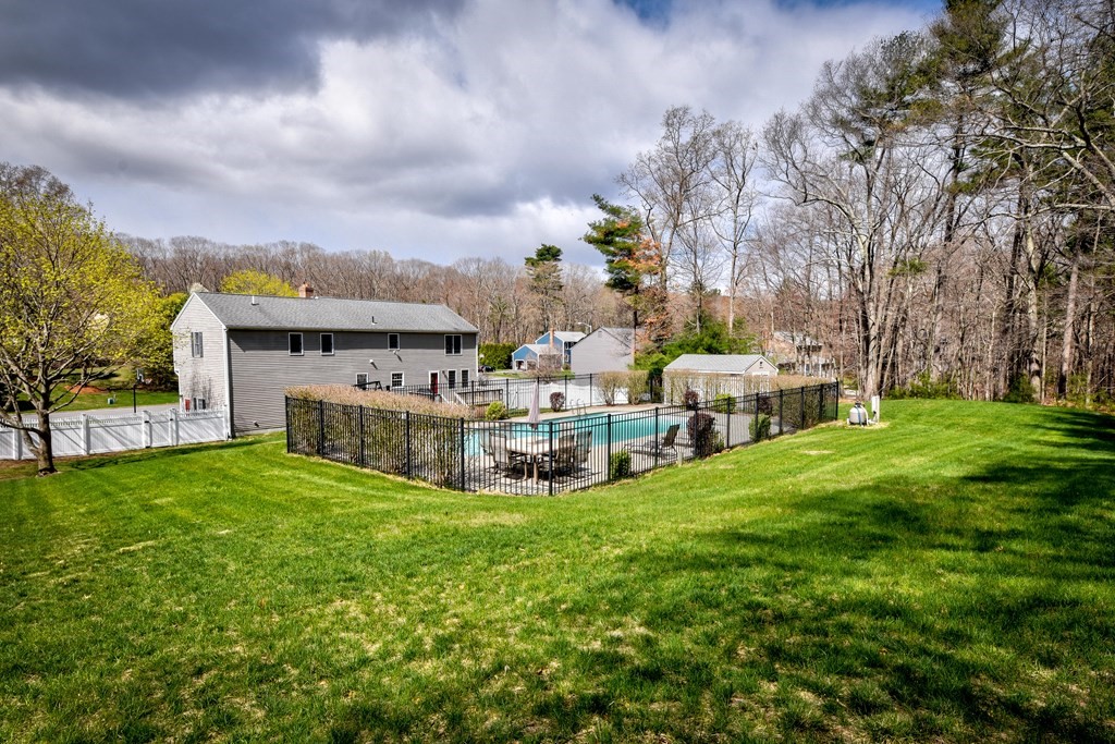 63 Westcott Road Hopedale, MA 01747 - Photo 4 of 20 Gallery Image 4