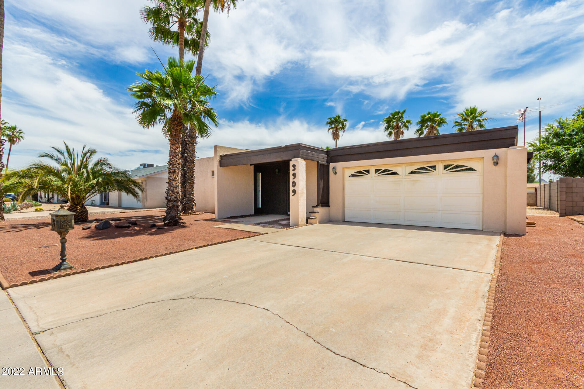 3909 East Wethersfield Road Phoenix, AZ 85032 - Photo 2 of 35 SINGLE FAMLY HOME WITH NO HOA