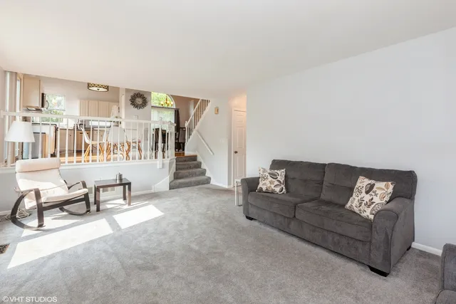 $3,500 | 724 Wildflower Circle, Naperville, IL 60540