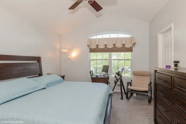 $3,500 | 724 Wildflower Circle, Naperville, IL 60540