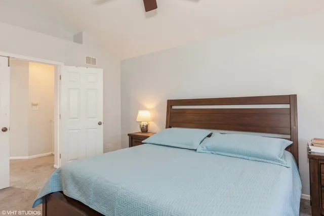 $3,500 | 724 Wildflower Circle, Naperville, IL 60540