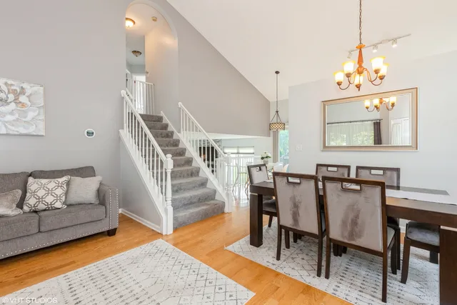 $3,500 | 724 Wildflower Circle, Naperville, IL 60540